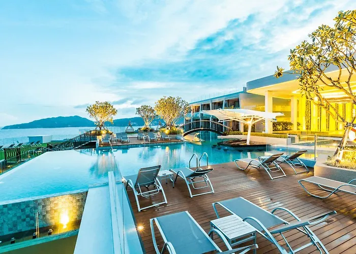 Crest Resort & Pool Villas - Sha Extra Plus
